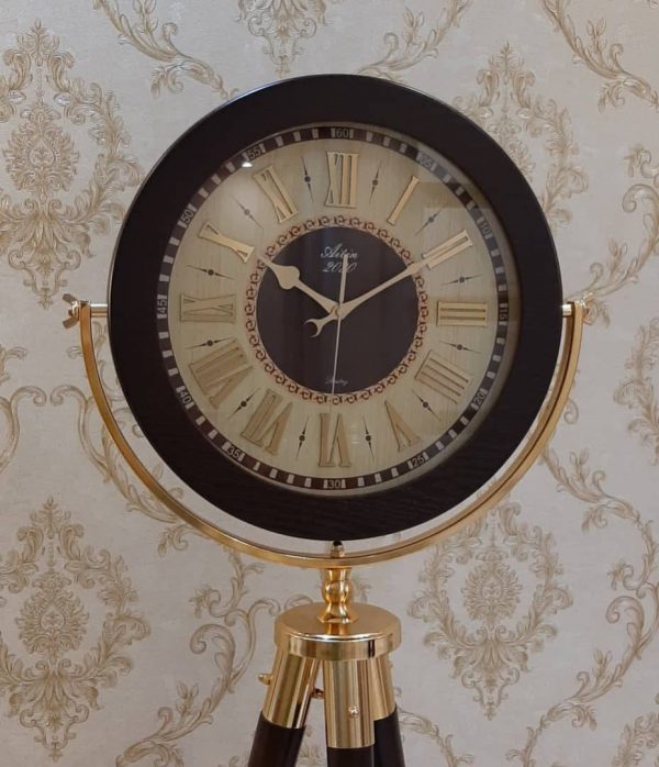 ساعت سالنی ۳ پایه استیل چوبی کد 1012