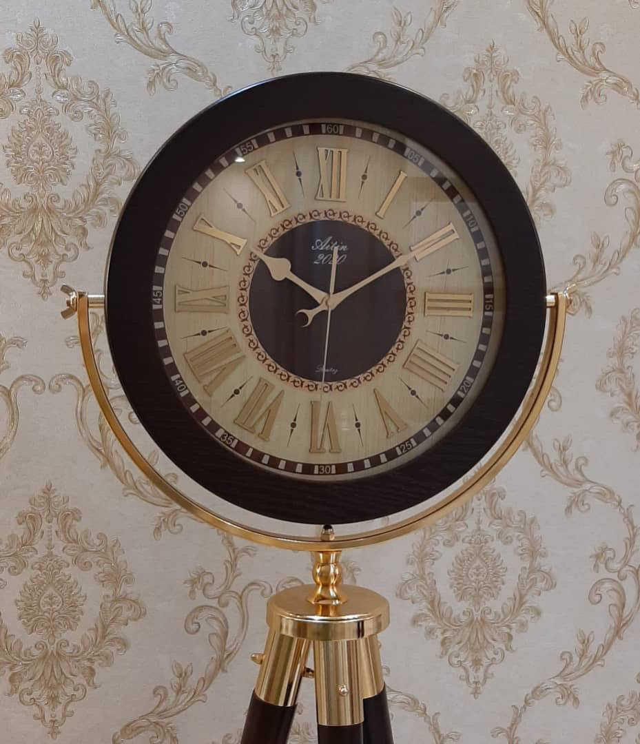 ساعت سالنی ۳ پایه استیل چوبی کد ۱۰۱۲