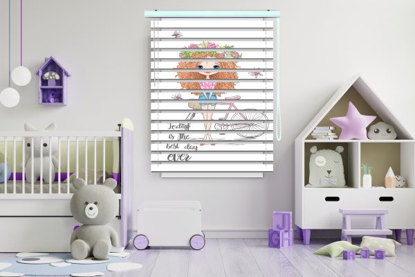 پرده زبرا طرح دختر 2 بعدی کد Z1418