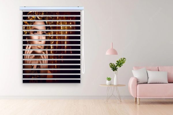 پرده زبرا طرح خانم کد Woman1671