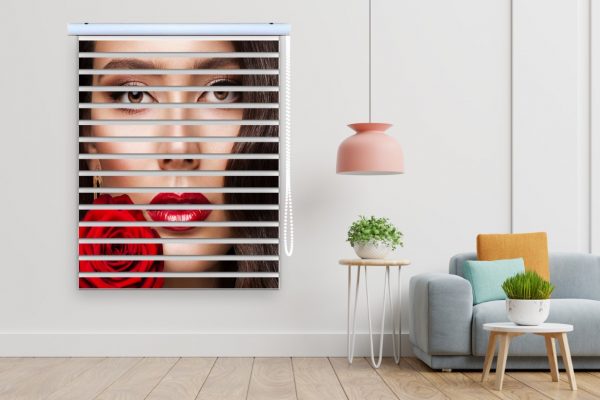 پرده زبرا طرح خانم کد Woman1687