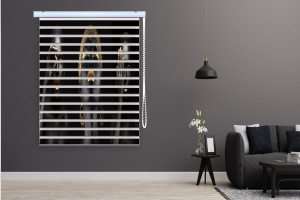 پرده زبرا طرح خانم کد Woman1690