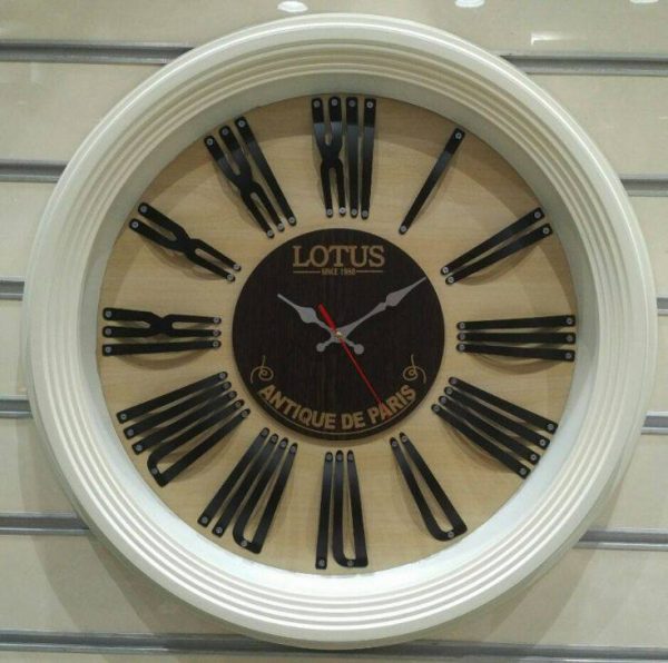 ساعت دیواری لوتوس صفحه چوب شماره فلزی کد 222