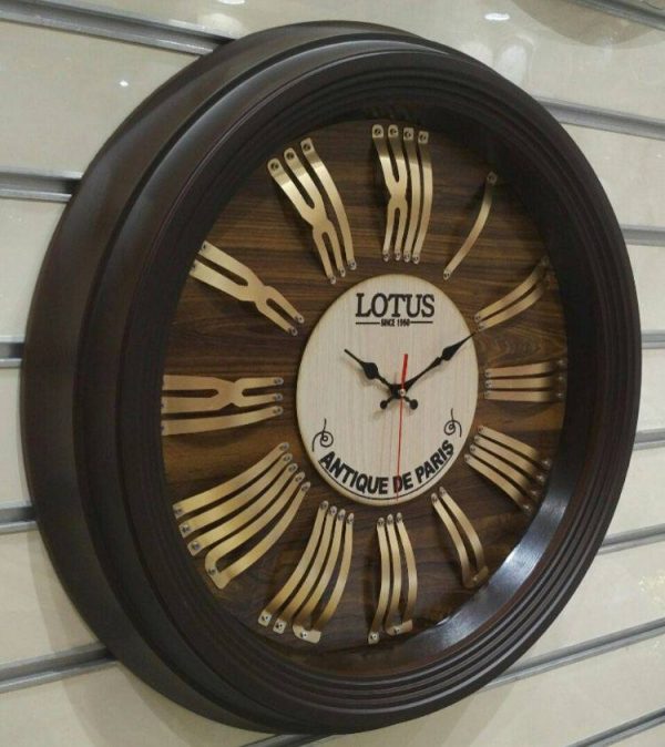 ساعت دیواری لوتوس صفحه چوب شماره فلزی کد 222