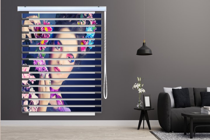 پرده زبرا طرح خانم فانتزی کد ۳۱۵۹۸