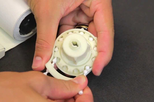 راهنمای تعویض و تعمیر زنجیر پرده های زبرا و شید