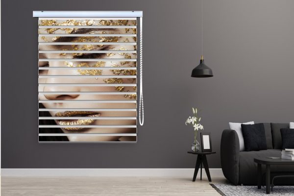 پرده زبرا طرح خانم کد Woman4009