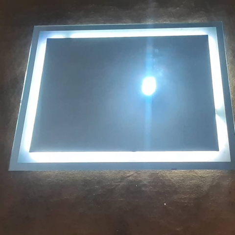 صنایع شیشه و آیینه صداقت