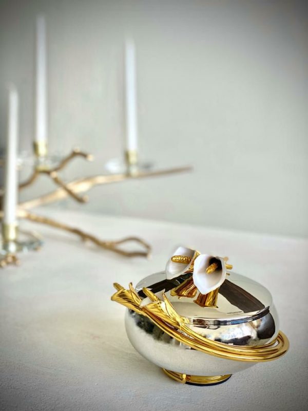 شکلات خوری درب دار گل شیپوری CL06