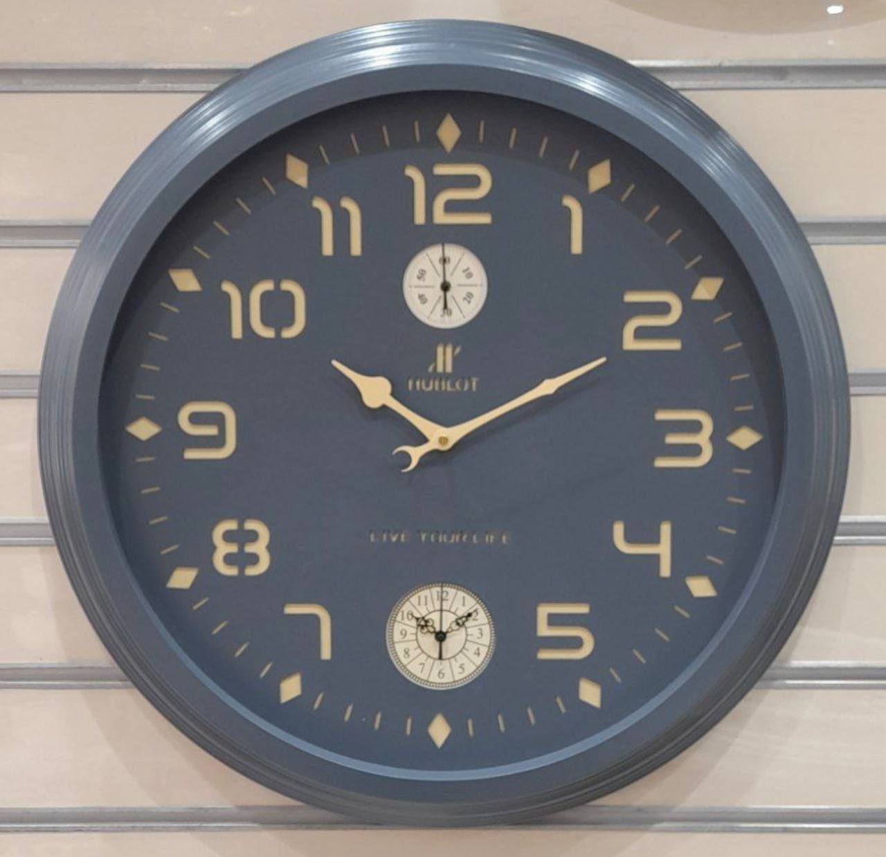 ساعت دیواری هابلوت A300