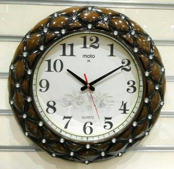 ساعت دیواری موتو نگین دار صفحه ساده کد 318