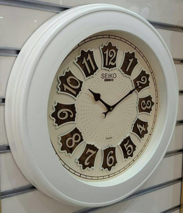 ساعت دیواری سیکو سپند سفید