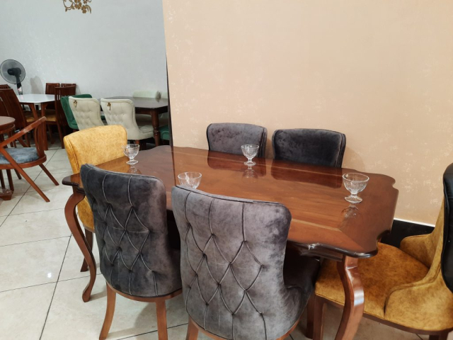 گالری میز فرزانه